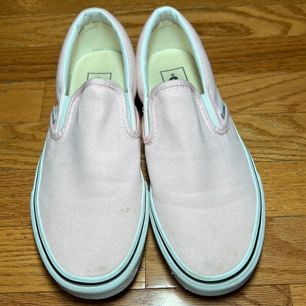 Vans -Light Pink- Women’s 8.5 (men’s 7)